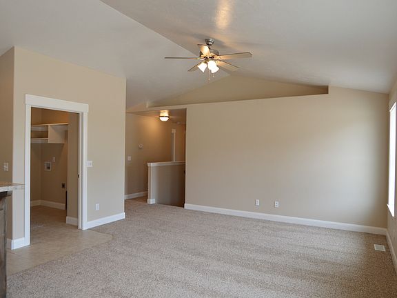 5th image of 1609 Clarence Dr
