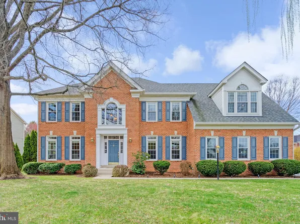 12601 Blythewood Dr, Fairfax, VA 22030