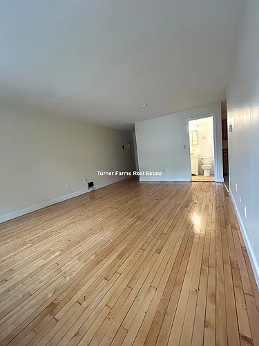 10 Armington St Photo 1