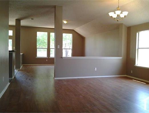 5th image of 3320 Knollcrest Ln