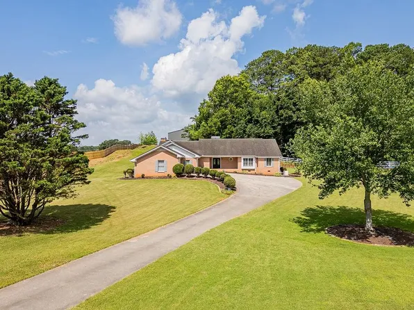 210 Wildwood Dr, Cartersville, GA 30120