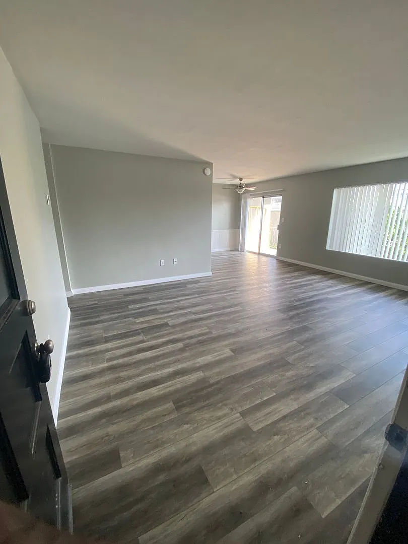 4140 Cleveland Ave — Photo 2