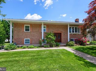 3495 Edenbridge Rd, York, PA 17402