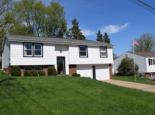 218 Winslow Dr, Oakdale, PA 15071