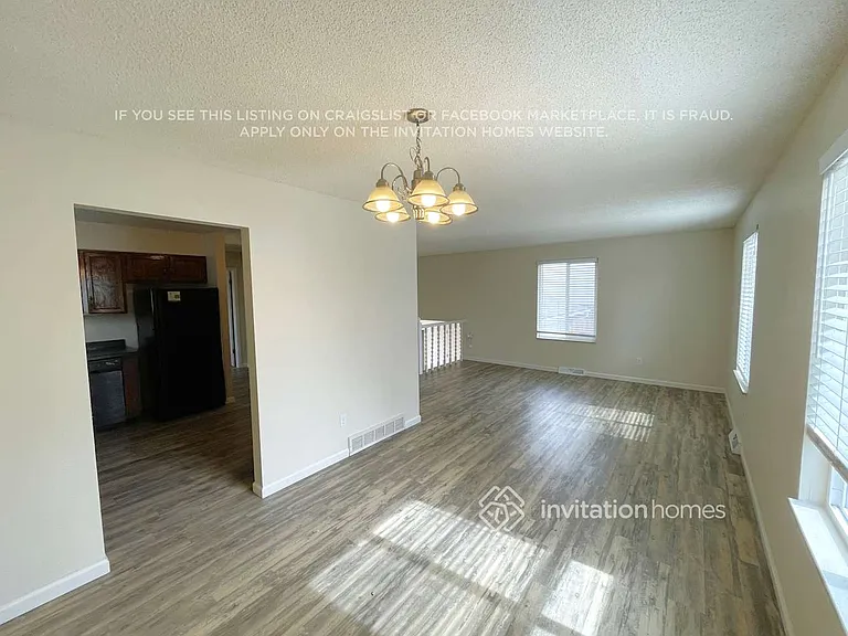 378 S 24th Ave — Photo 2