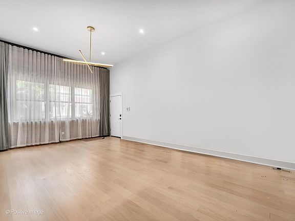 3rd image of 1803 W Huron St #1