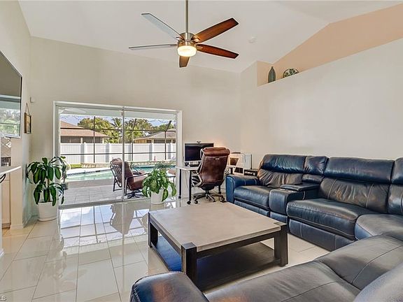 4th image of 1985 Coral Point Dr