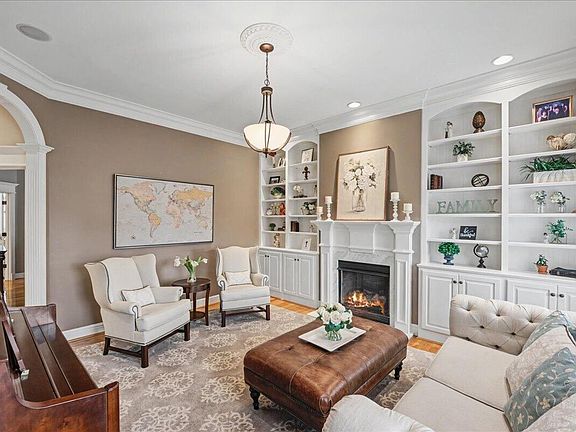 5th image of 501 Breezewood Cir