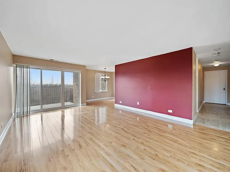 425 Walnut Creek Ln #1401 — Photo 2
