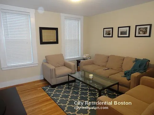 66 Middle St #2 Photo 1