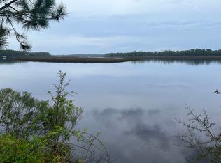 562 River Rd, Carrabelle, FL 32322