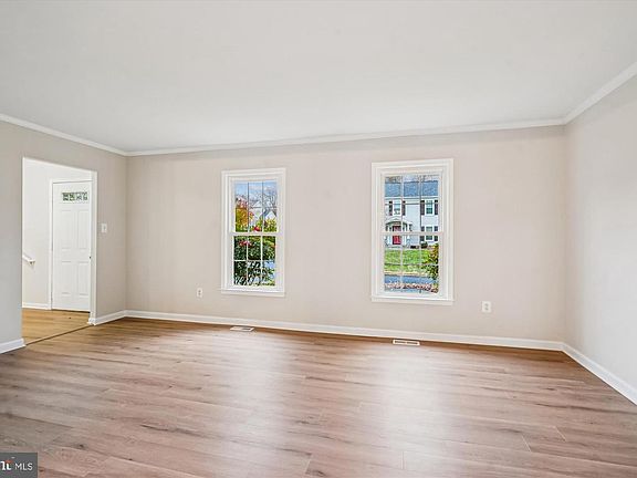 4th image of 14808 Keeneland Cir
