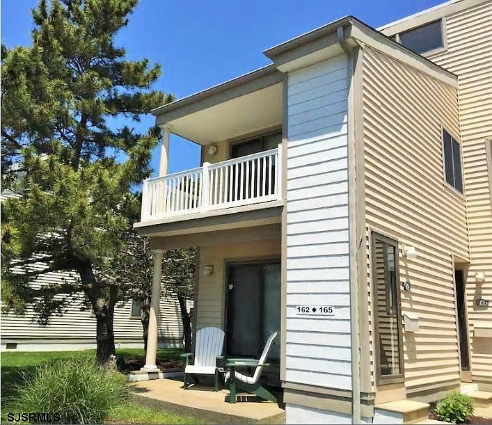 1st image of 162 N Basin Dr #162
