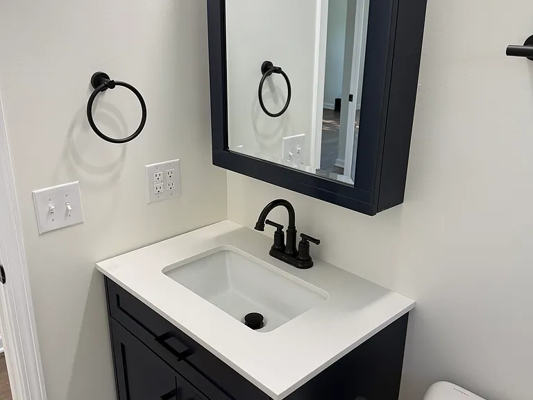Guest/Bathroom #2 with Large Tub
