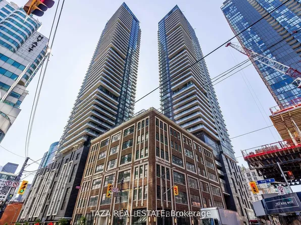 125 Blue Jays Way, Toronto, ON