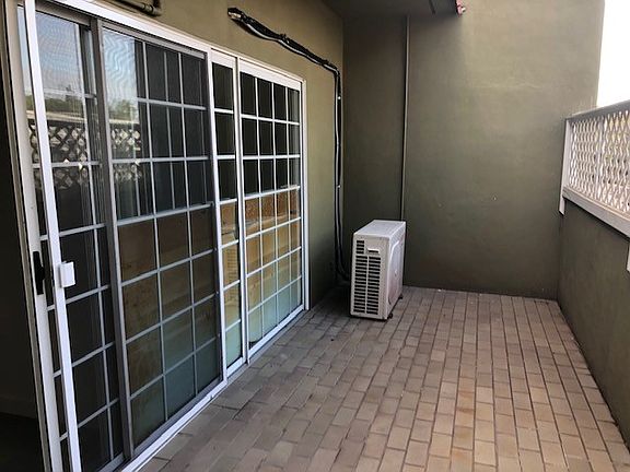 2nd image of 1047 El Camino Real APT 3