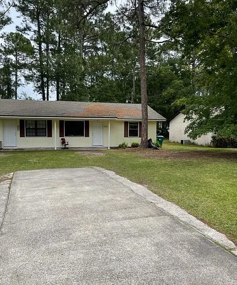 777 Douglas Dr #B — Photo 2