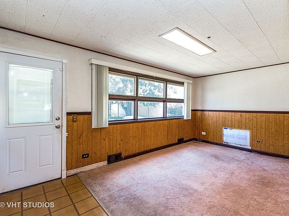 4th image of 9900 Ivanhoe Ave