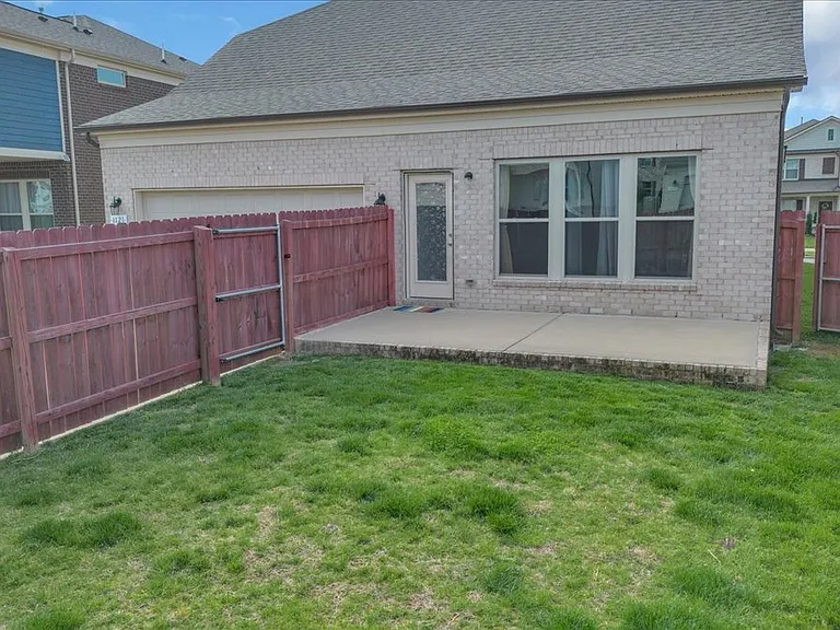 1121 Carlisle Pl — Photo 48