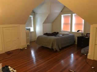 225 Elm St, Northampton, MA 01060