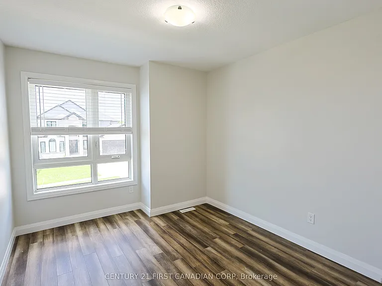 827 Kleinburg Dr E — Photo 36