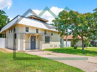 910 Turner St, Cleburne, TX 76033