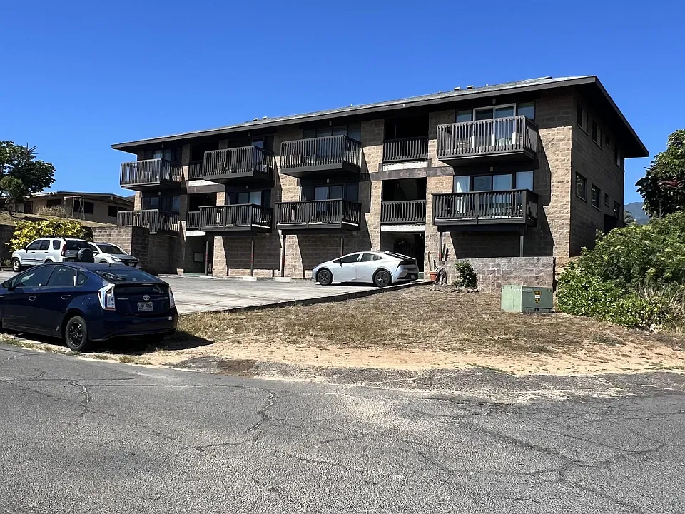 1743 Nana St #103