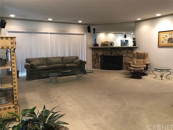 3rd image of 23535 Balmoral Ln