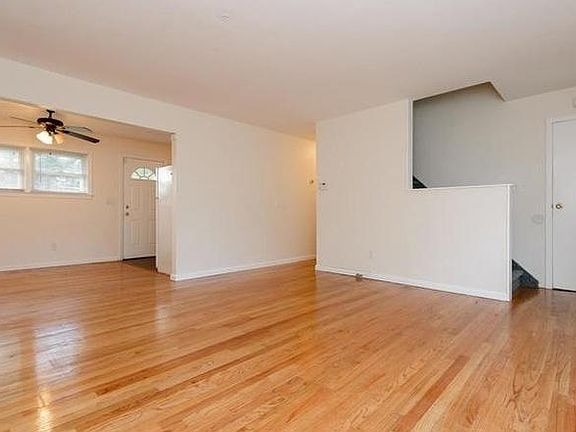 3rd image of 1282 Warwick St
