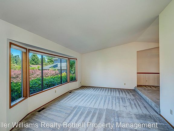 3rd image of 14531 Cascade Dr SE
