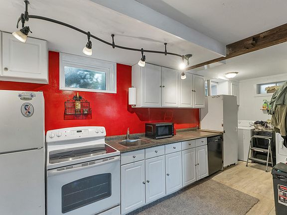 5th image of 137 Loon Pond Road