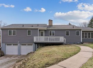 2610 McClain Dr, Cedar Falls, IA 50613
