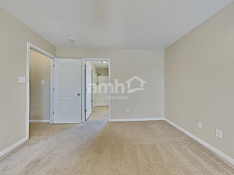 6013 Gallant Ln — Photo 10