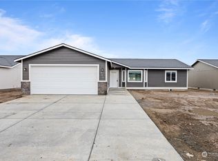 822 E Cascade St, Othello, WA 99344