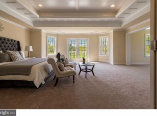 12 Hornbeam Dr, Moorestown, NJ 08057