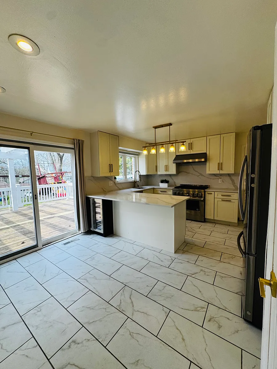 Building Photo - 273 San Angelo Dr
