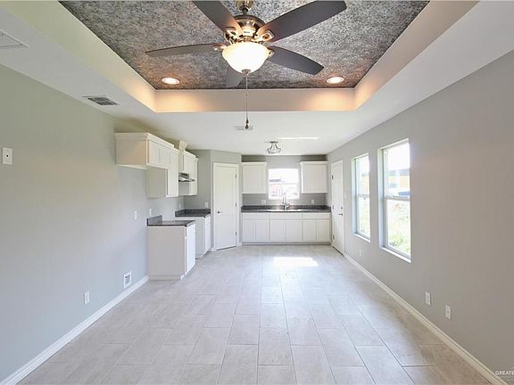 2nd image of 202 N Iris St
