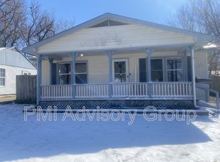 745 SE Pinecrest Dr, Topeka, KS 66605