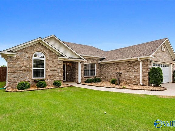 2nd image of 305 Antler Point Dr