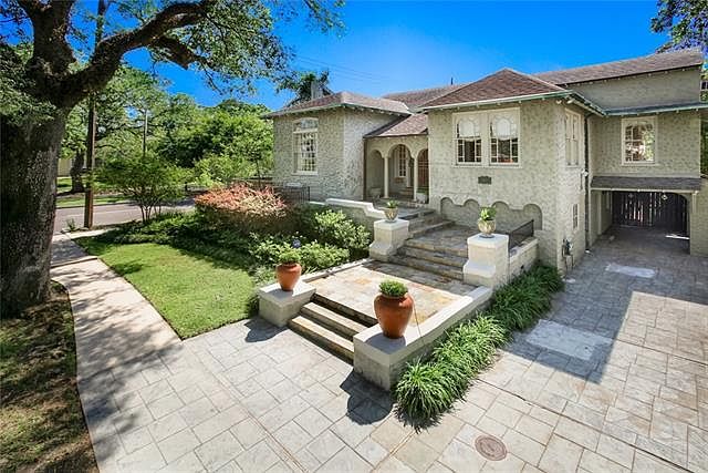 1st image of 57 Versailles Blvd