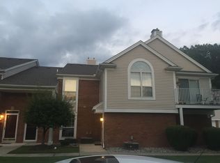 52216 Heatherstone Ave, Macomb, MI 48042
