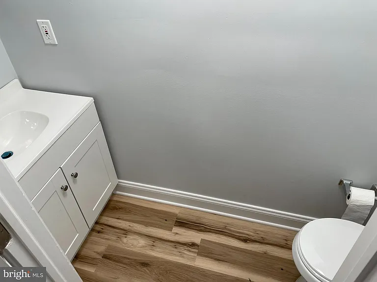 13 Glen Dr — Photo 16