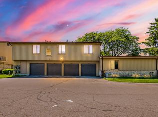 41562 Bedford Dr, Canton, MI 48187