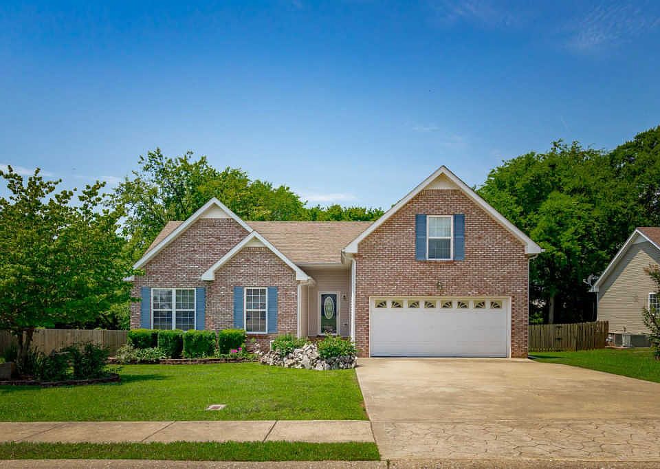 1st image of 3911 Stella Dr
