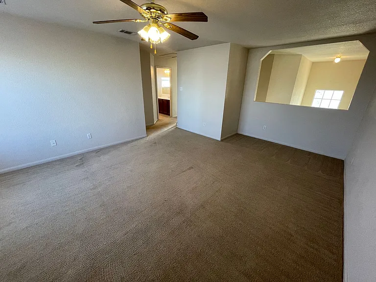 3407 Catalina Dr — Photo 25