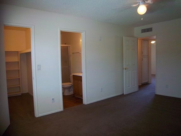 4th image of 8714 N 53rd Ave