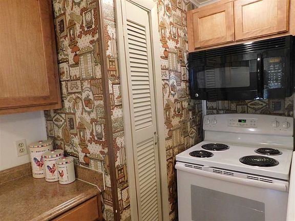 4th image of 109 S Welworth Ave