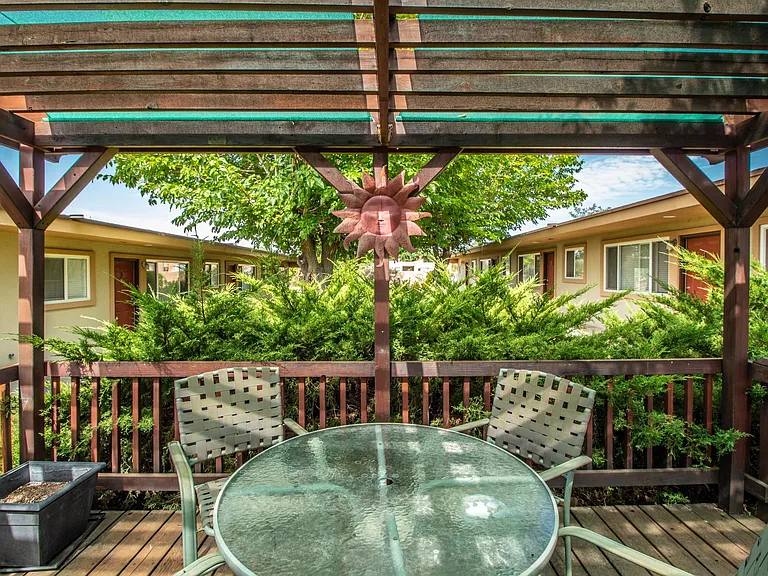 2704 N Dustin Ave — Photo 39