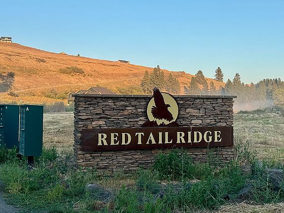 Entrance to Red Tail Ridge