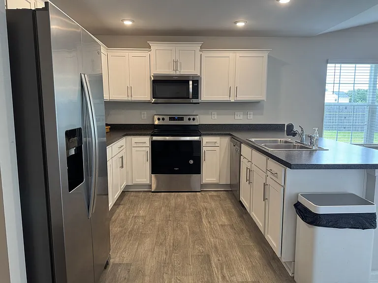 102 Jessica Ct — Photo 5